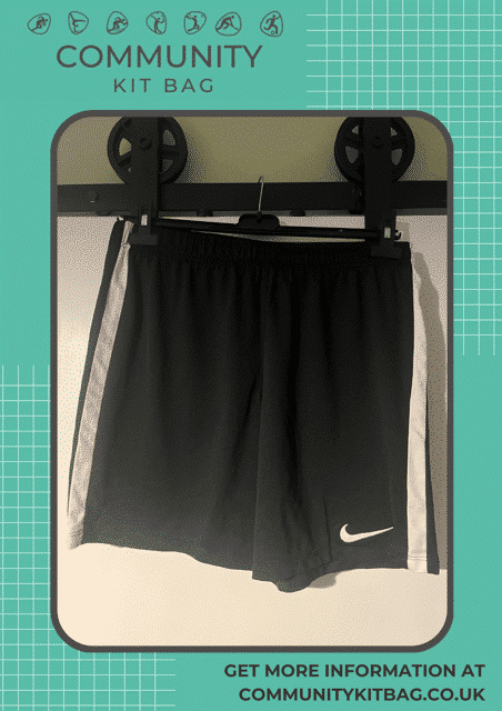 Nike Dry Fit Shorts – Black with white stripe – X Large