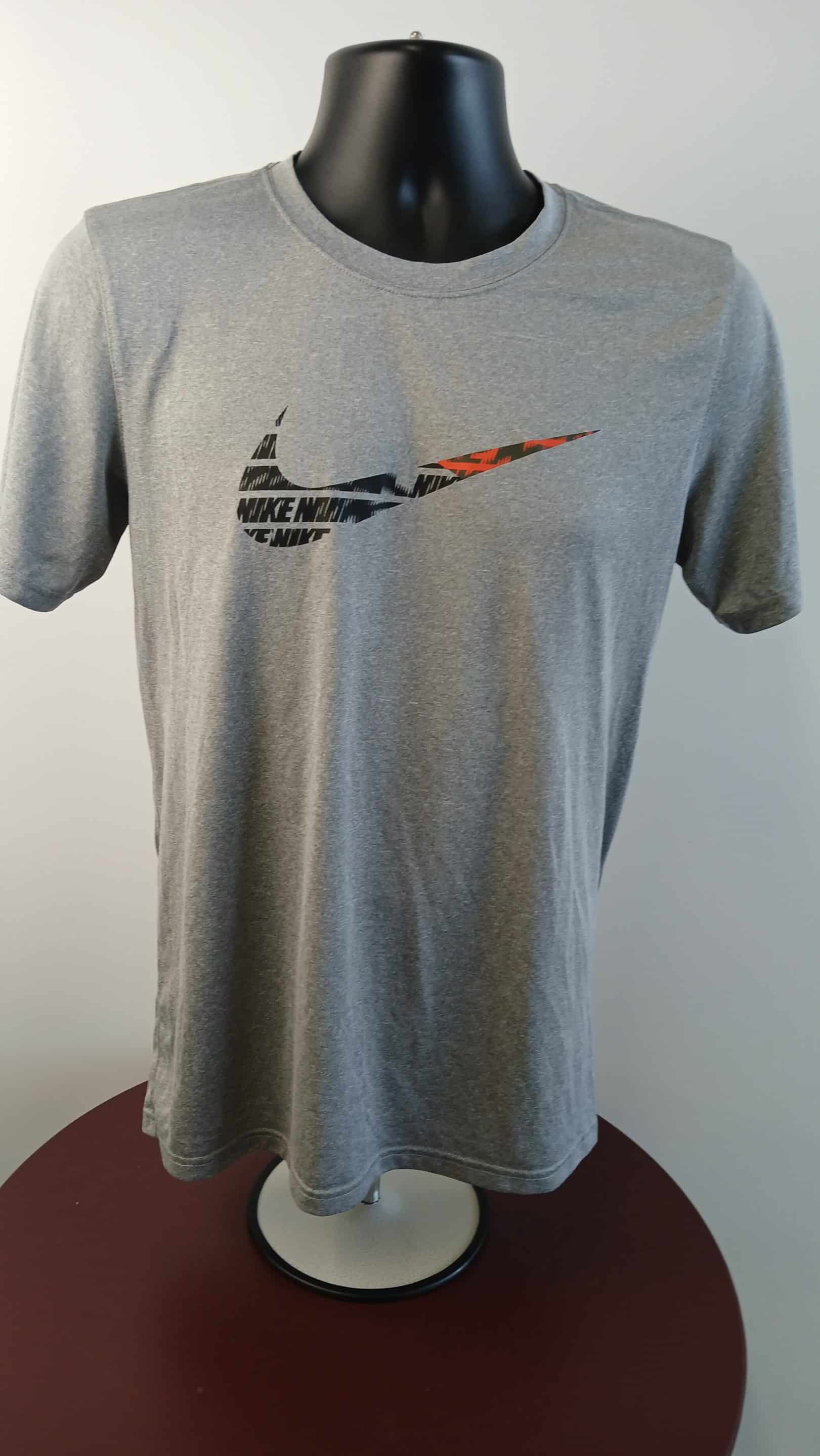 Nike Men’s Grey T-Shirt