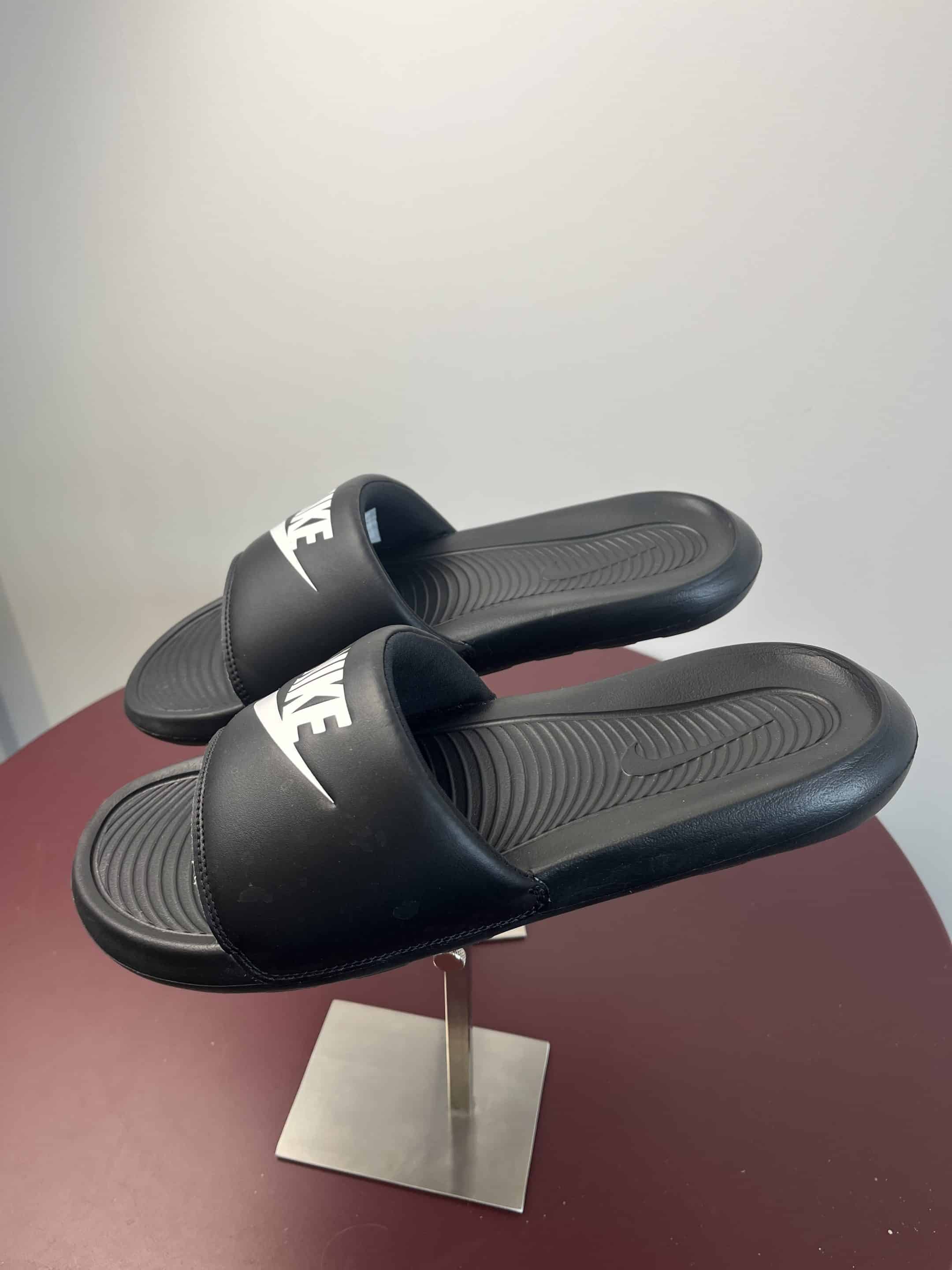 Nike Black Sliders
