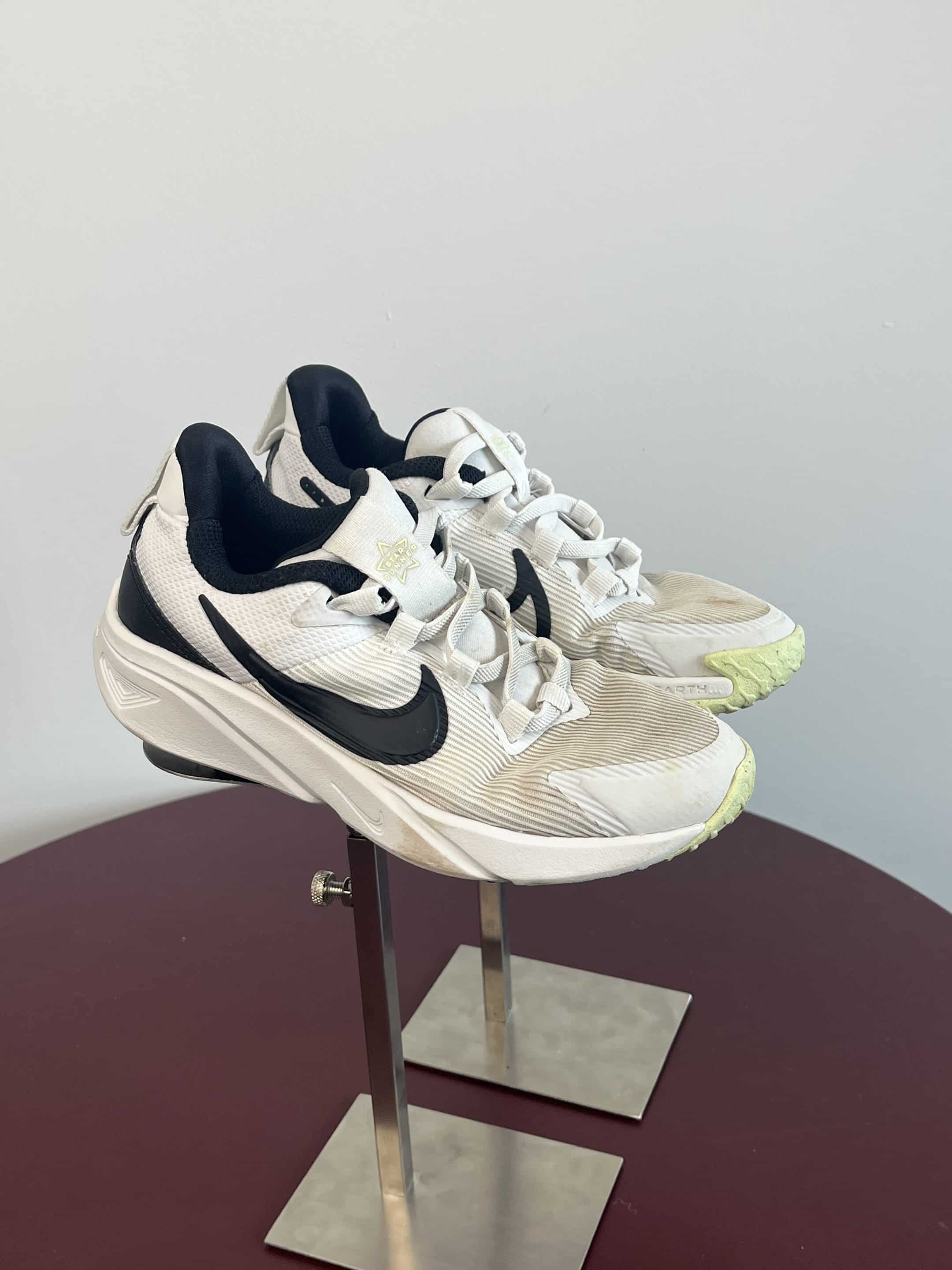 Nike Running Trainers – White and Black