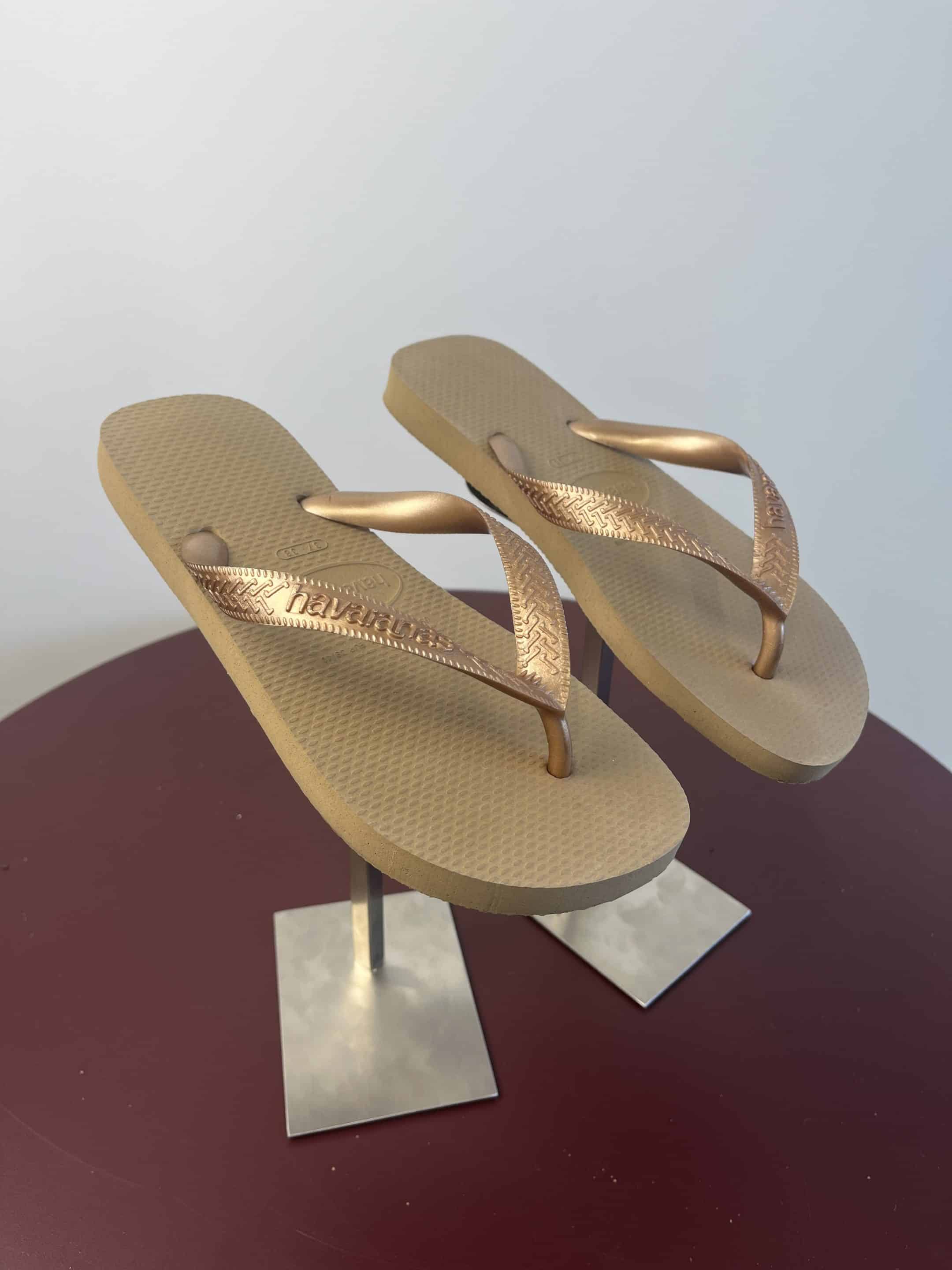 Havaianas Flip Flops – Metallic Bronze