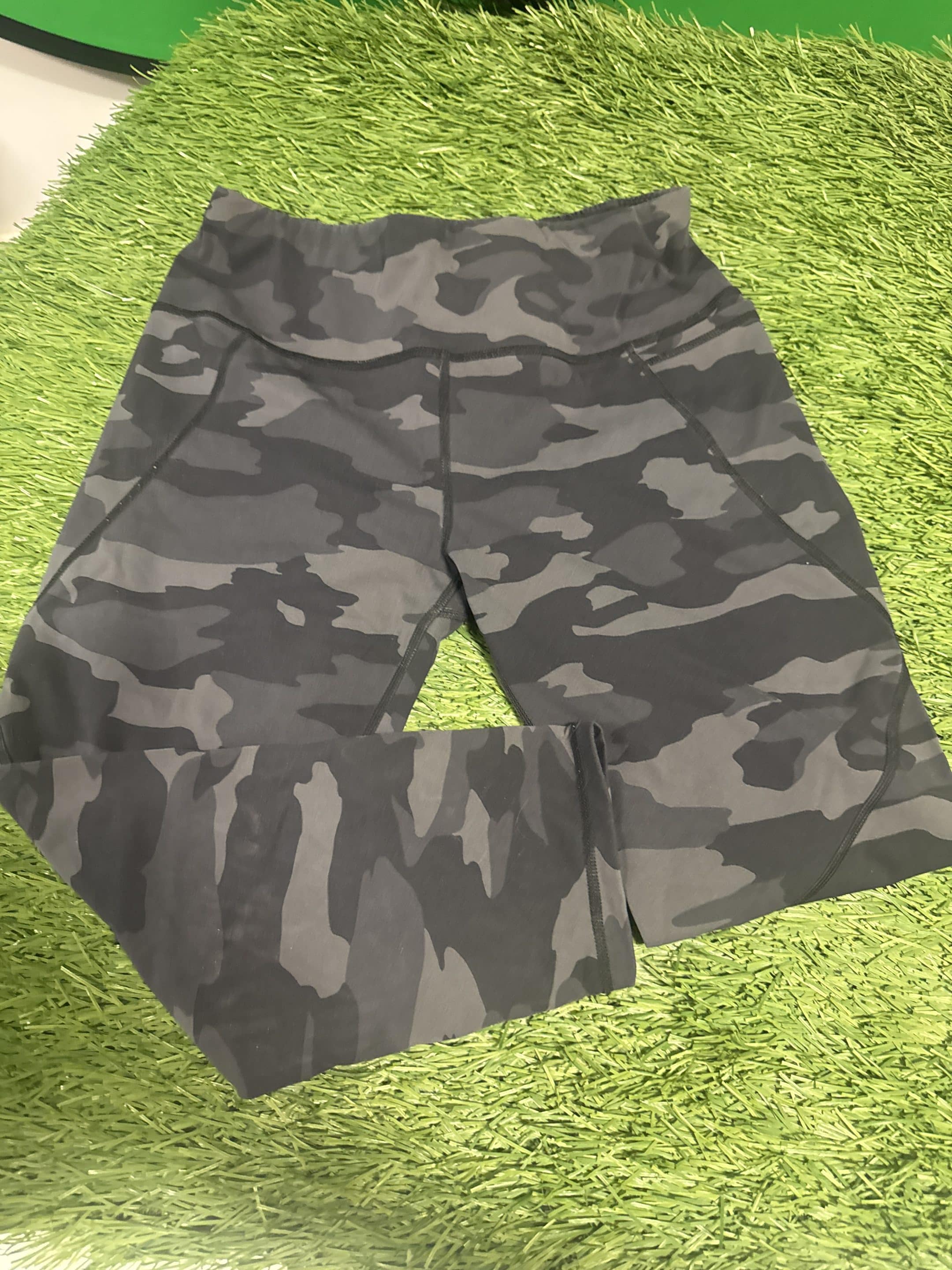 Camo Print Athletic 3/4 length Leggings