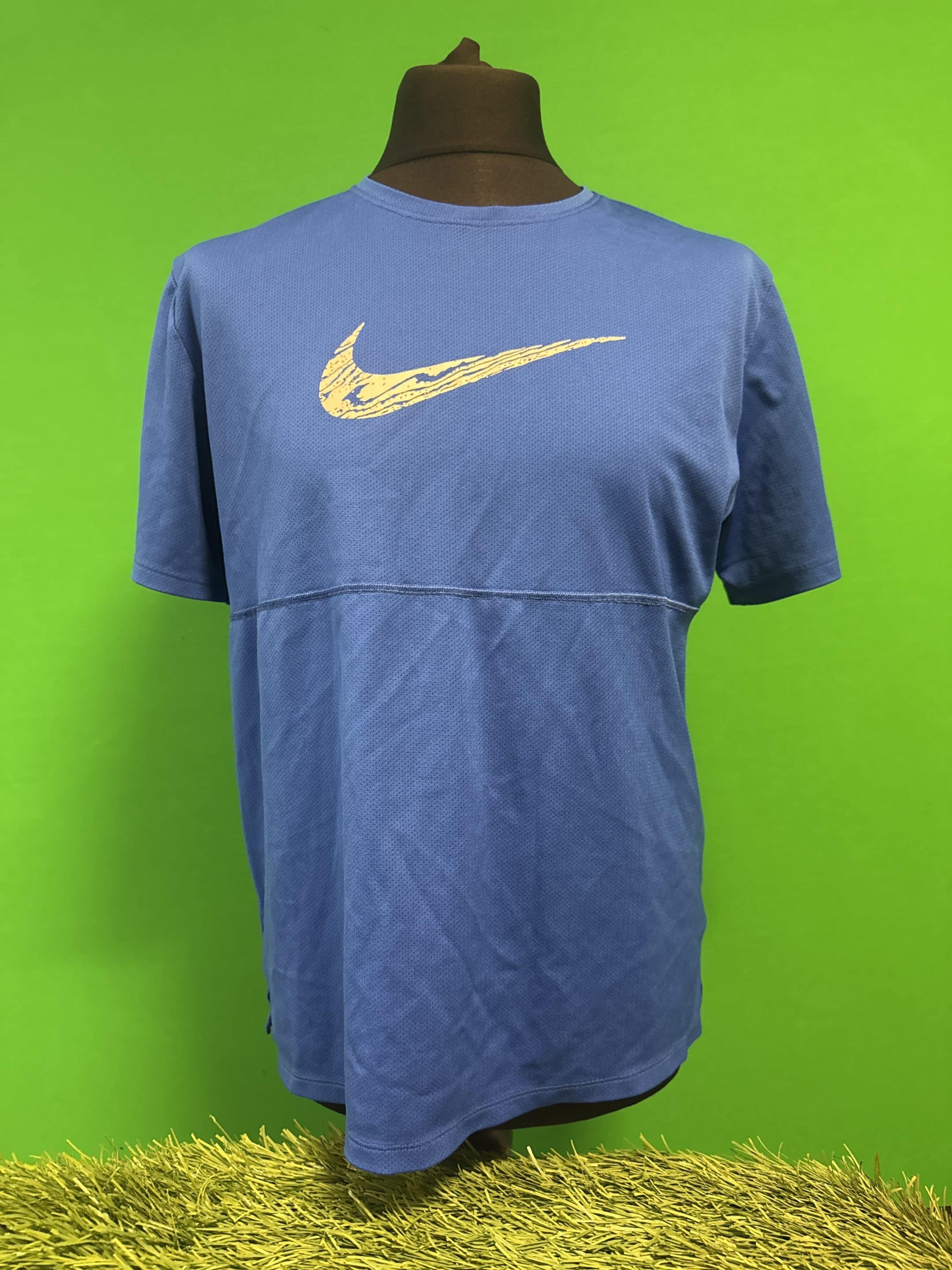 Nike Men’s Blue T-Shirt