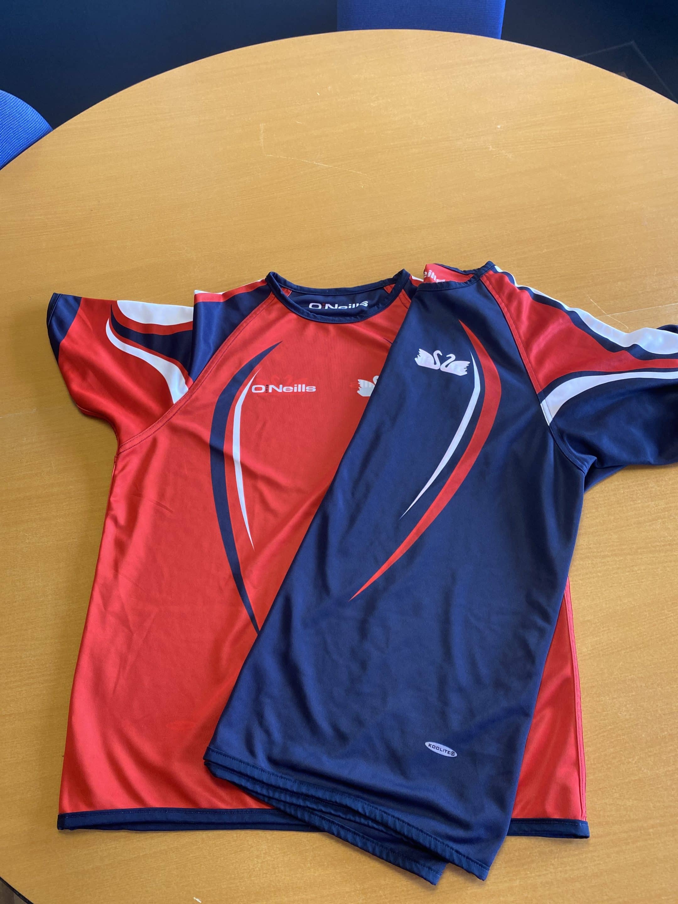 O’Neills reversible training Shirt 2XL