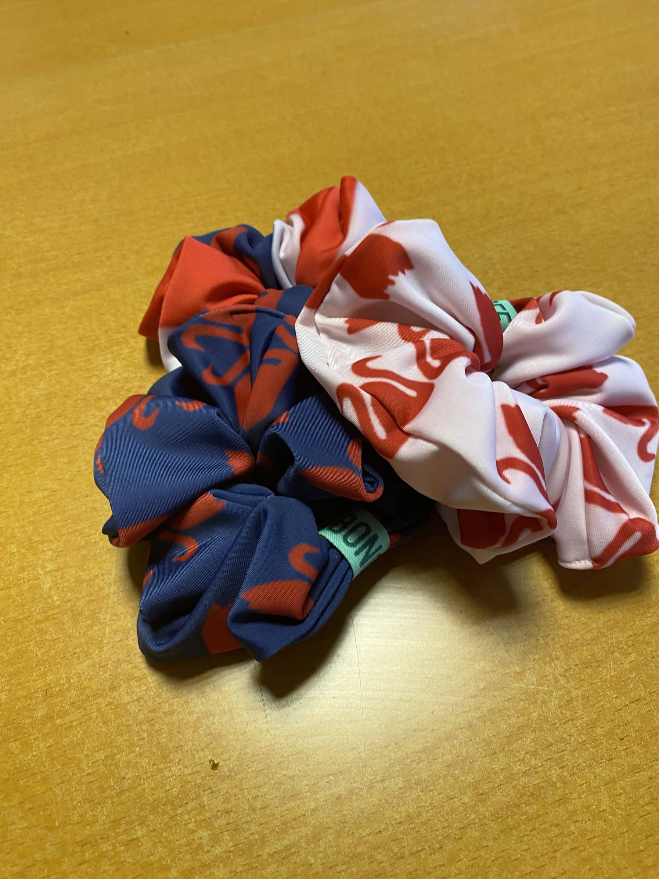 Boncee Multicoloured Hair Scrunchies – White with Red Swans